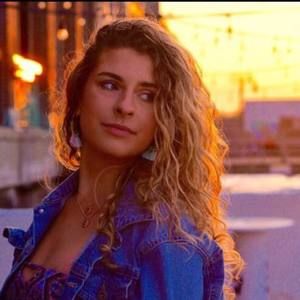 Meet your Posher, Kaylin